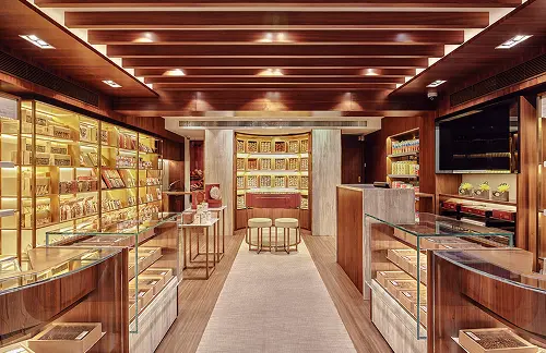 2016, Flagship store in Macau was renovated with a theme of wellness