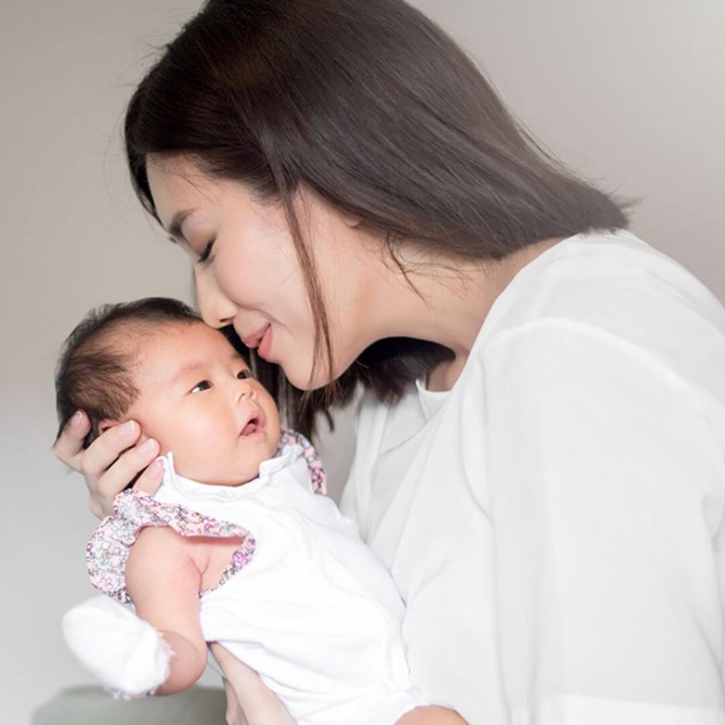 Things Postpartum Women Should Consider Before Drinking Herbal Tea